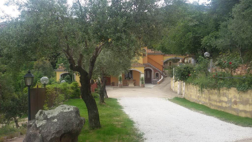 Le Roverelle Ilbono エクステリア 写真